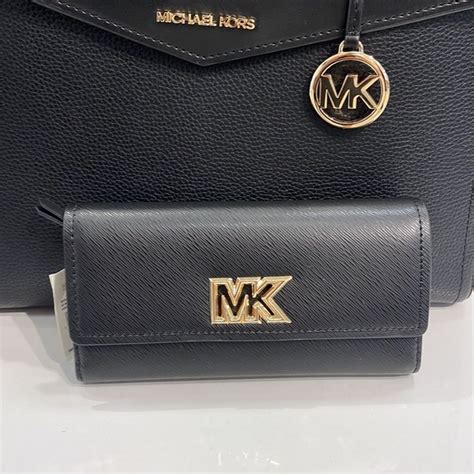 michael kors black leather zip around bifold wallet|Mimi Large Saffiano Leather Bi.